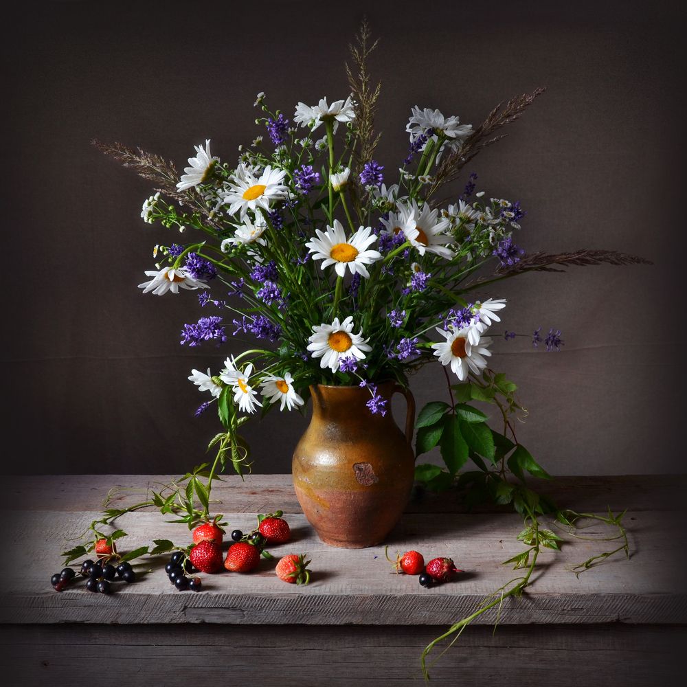 Натюрморт с ромашками