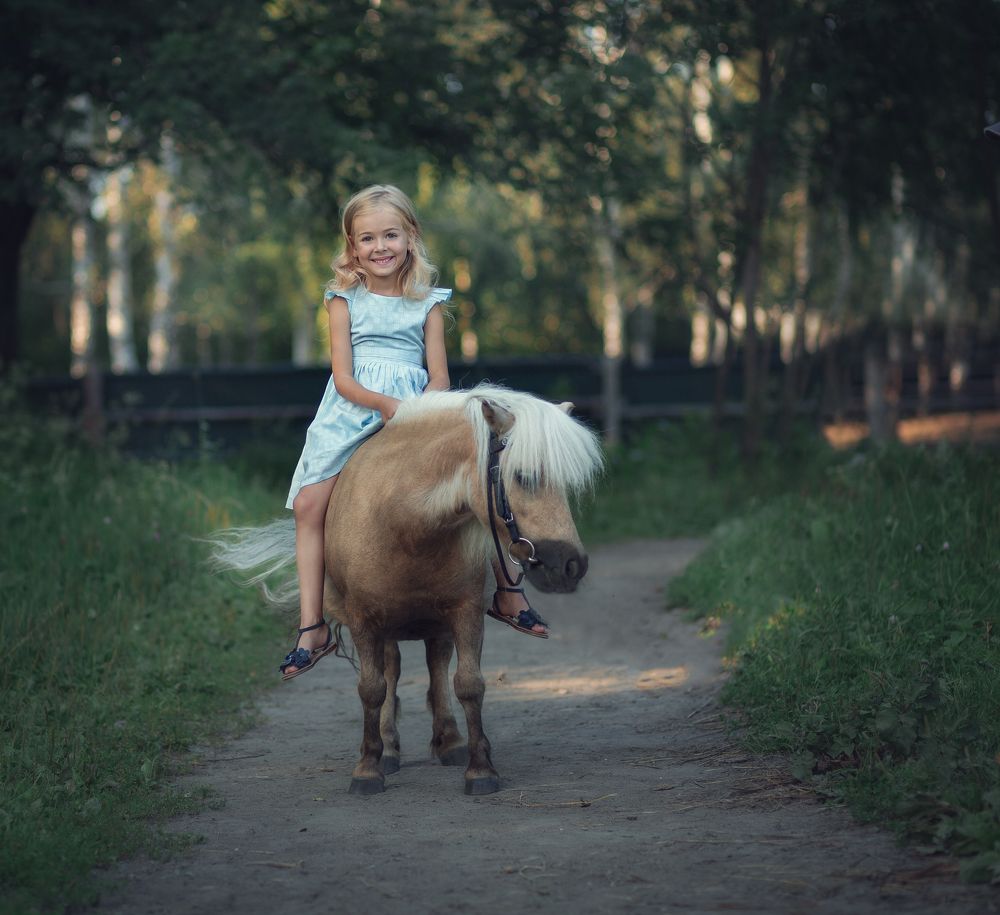 Милая наездница