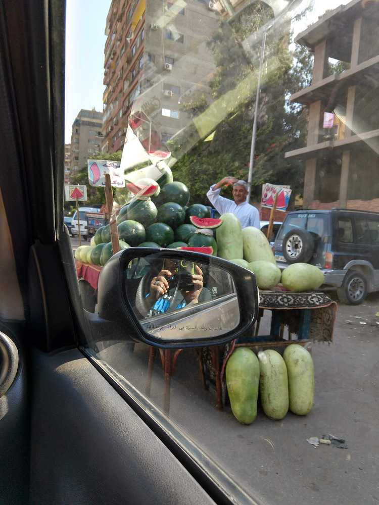 Saluting merchant