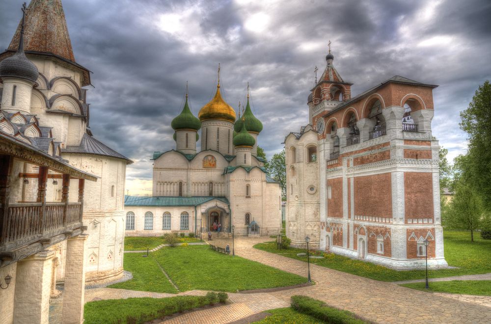 Суздаля краски...