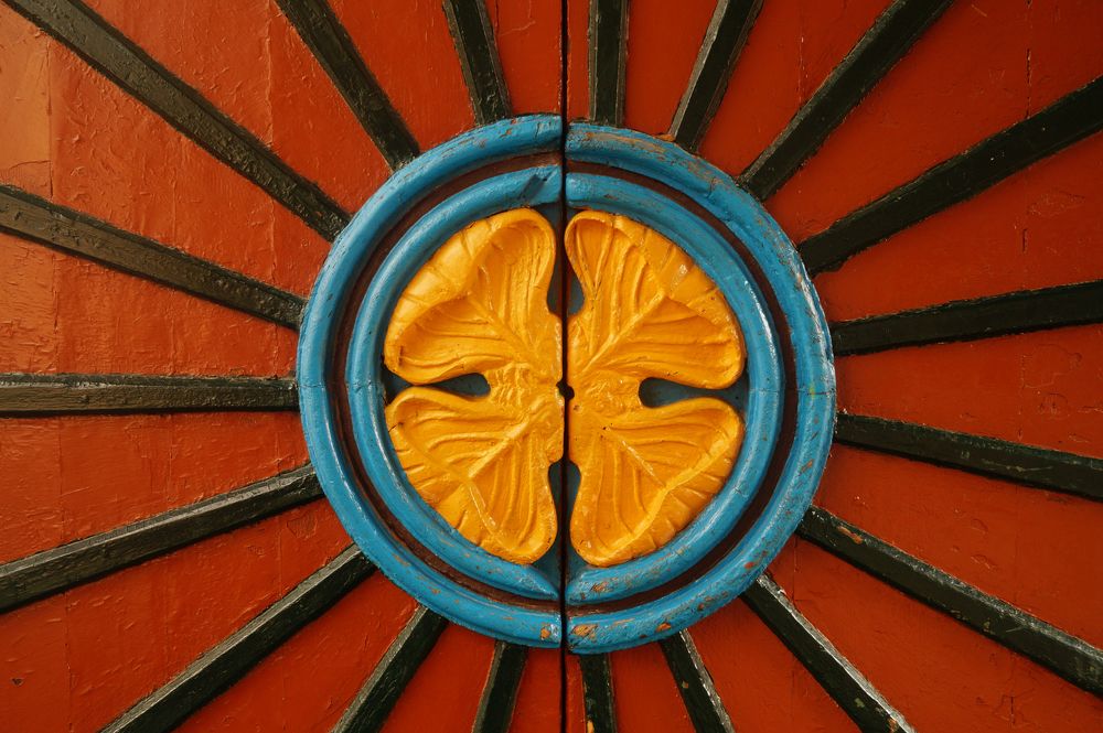 Закрытые ворота.