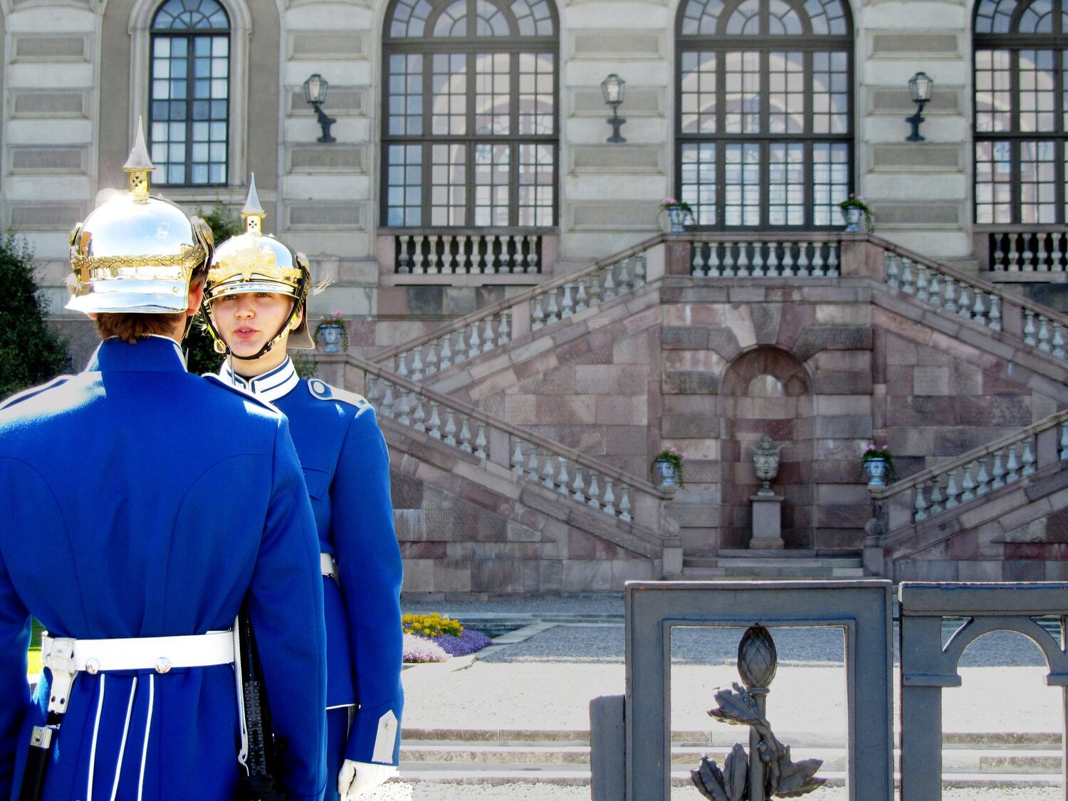 Стокгольм. Смена караула у королевского дворца / Stockholm. Changing of the guard at the royal palace