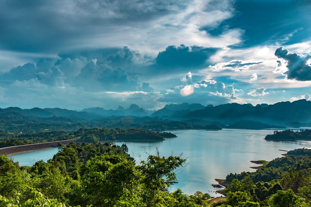 Cheow Lan Lake