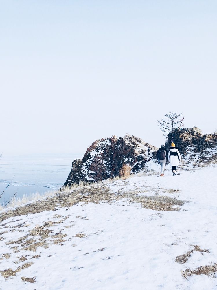 Рука об руку