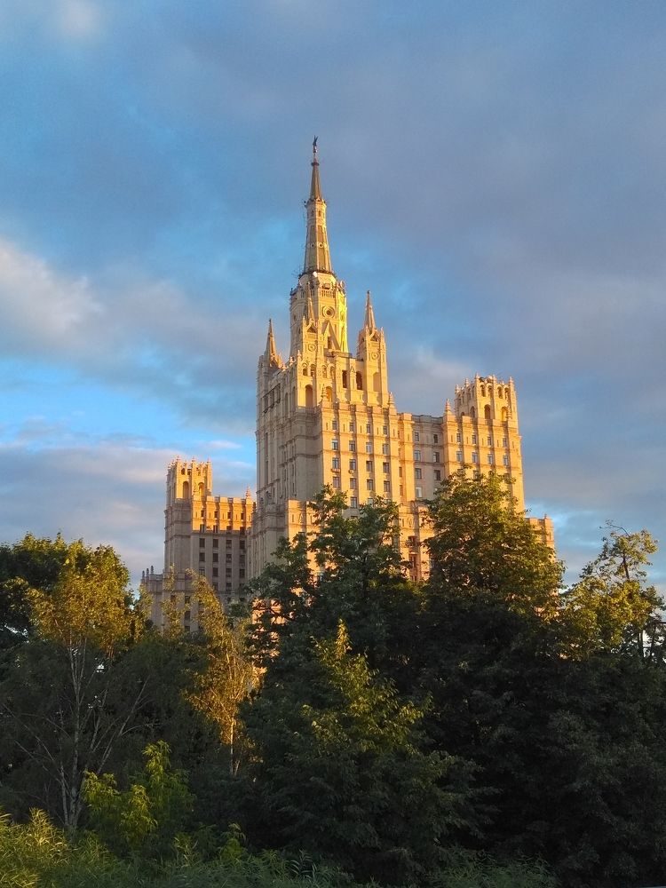 Светлое будущее