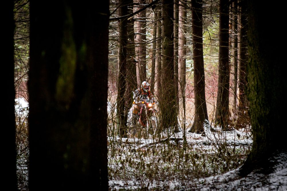 Призрачный зимний гонщик