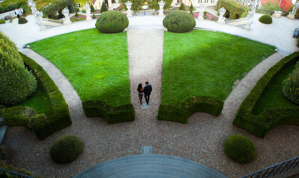 Прогулка в саду