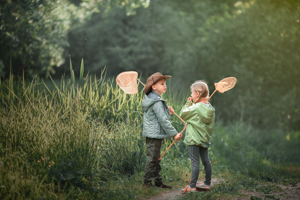 Кто поймает бабочку первым?