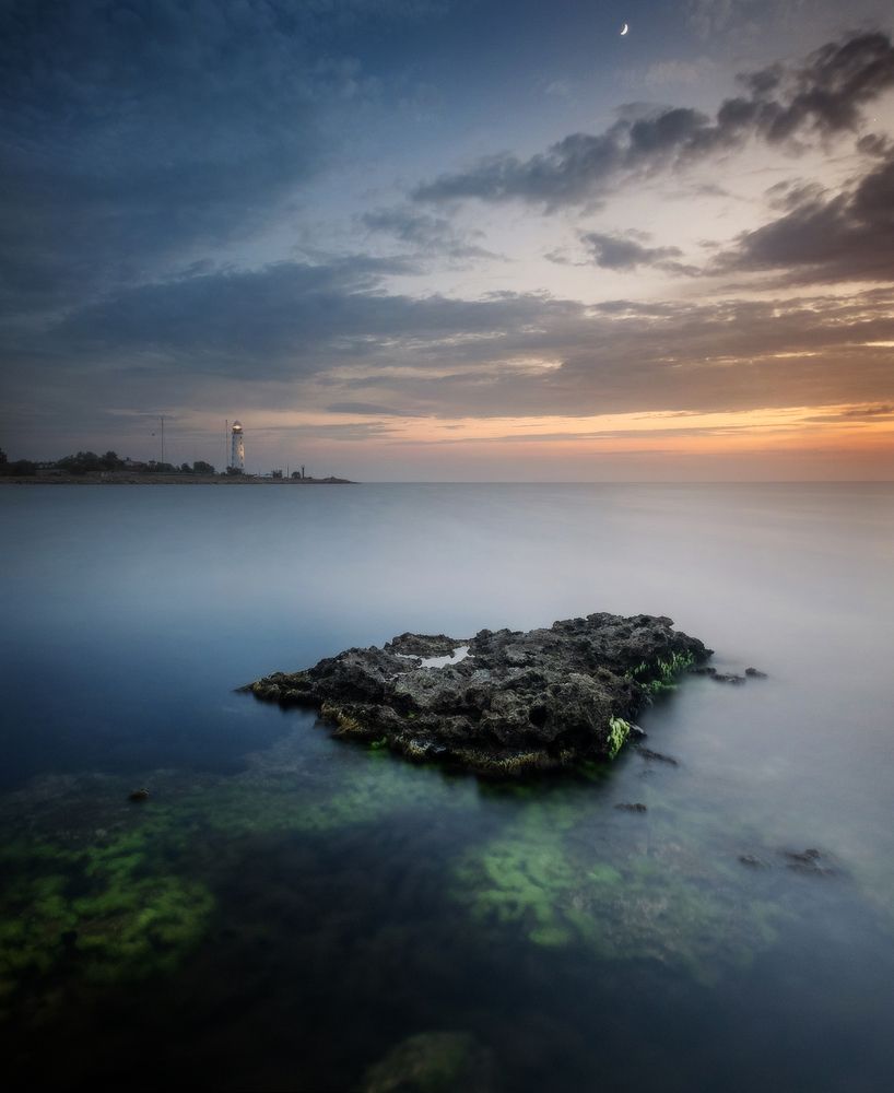 Теплый вечер у маяка