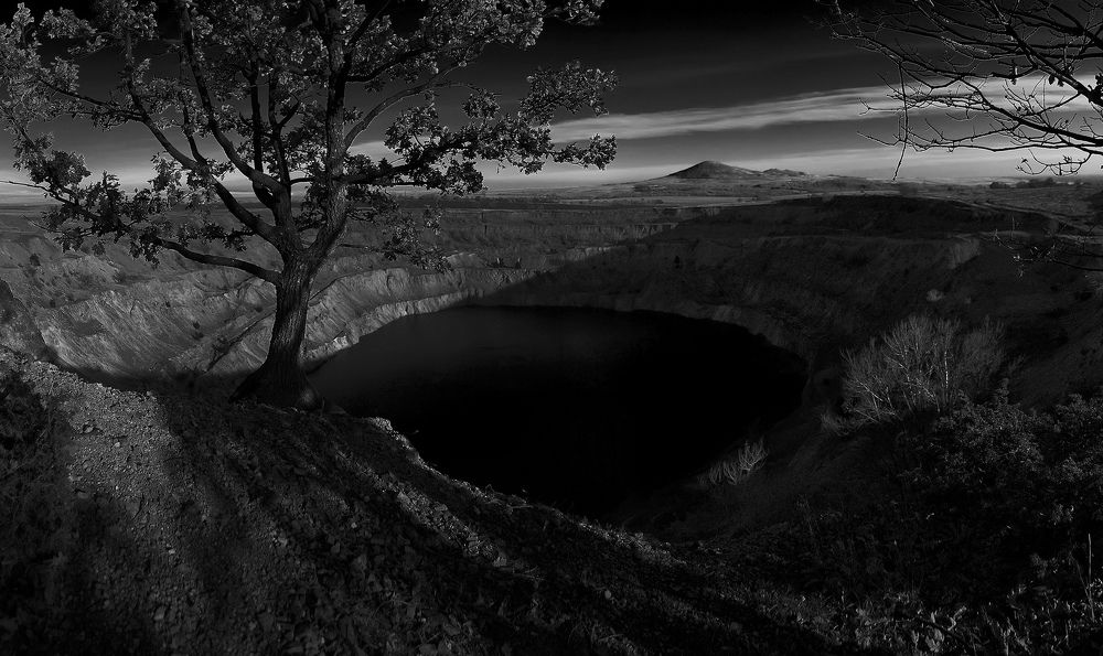 Мертвое озеро