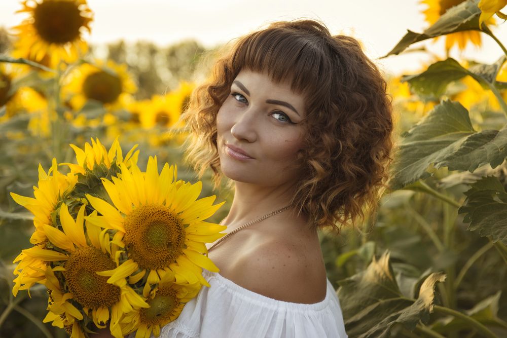 В подсолнухах