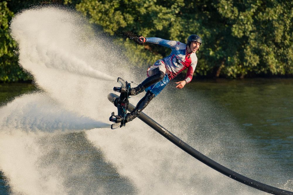 Флайтбордист