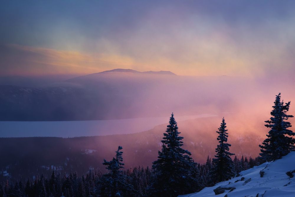 Иллюминация снежных облаков