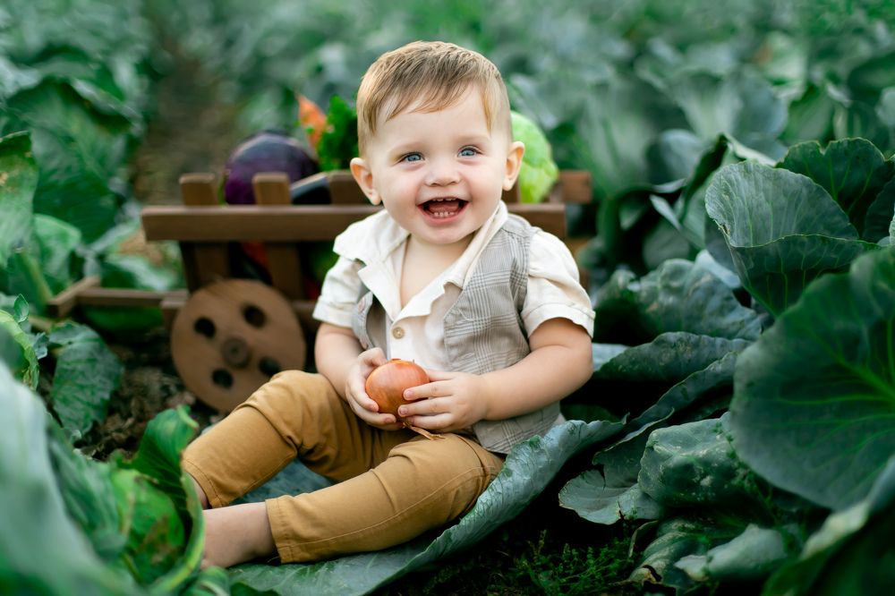 Меня нашли  в капусте)