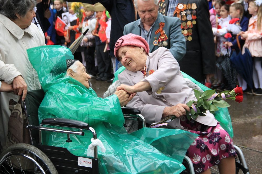 А мы ещё живы!