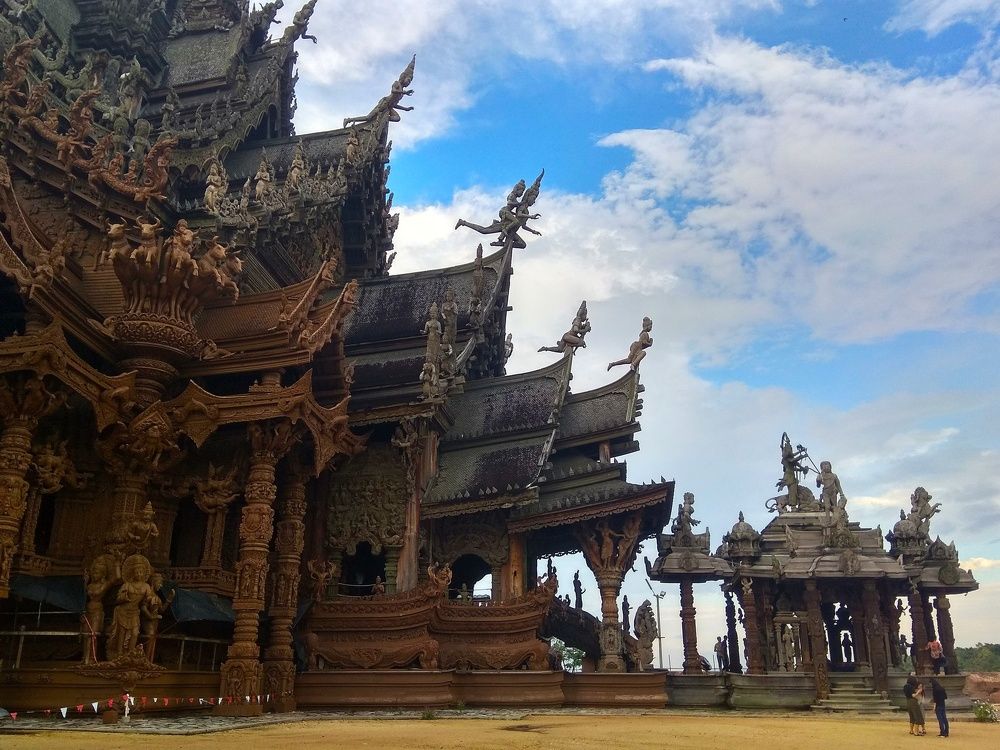 Храм Истины