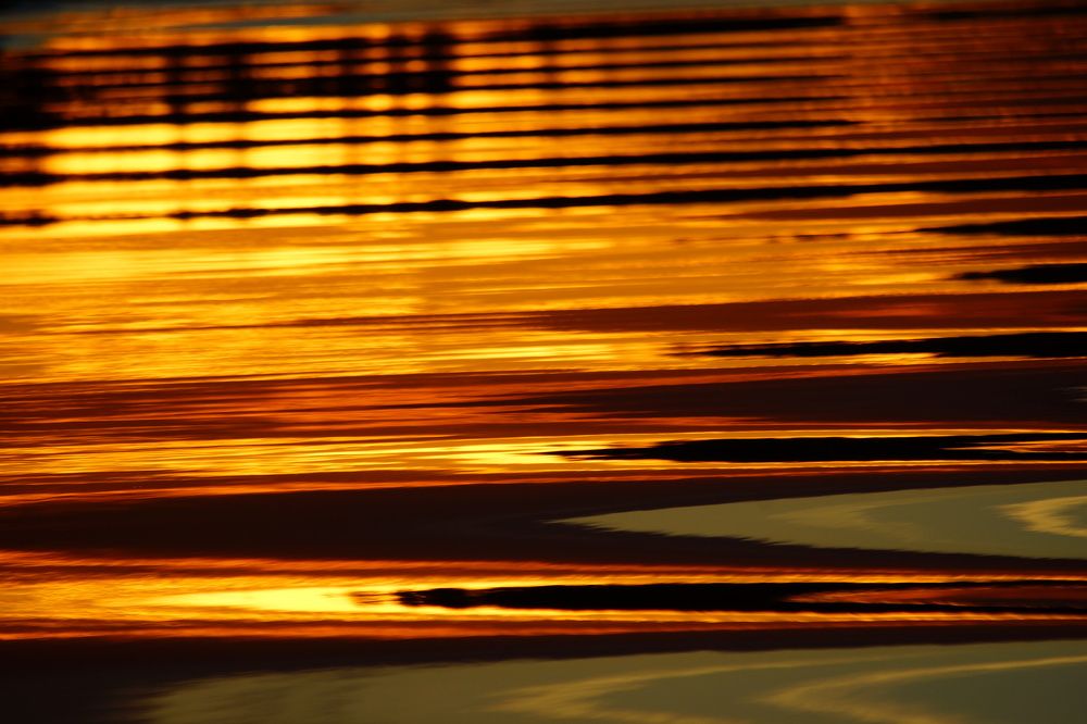 Закат на реке