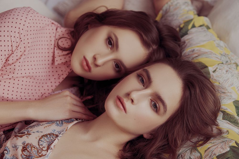 Юля и Настя