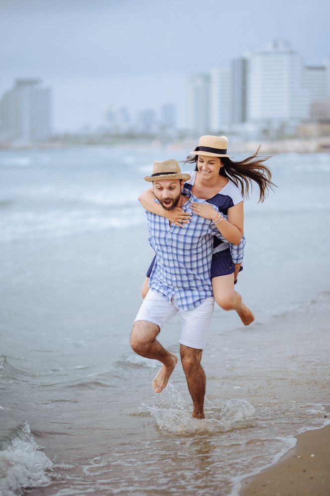 Любовь это - вести себя как дети