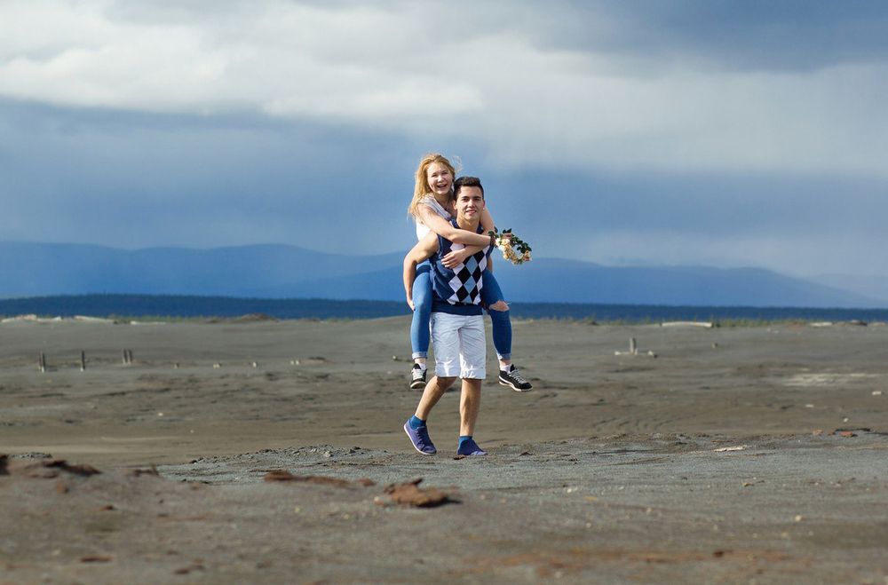 Под небесами