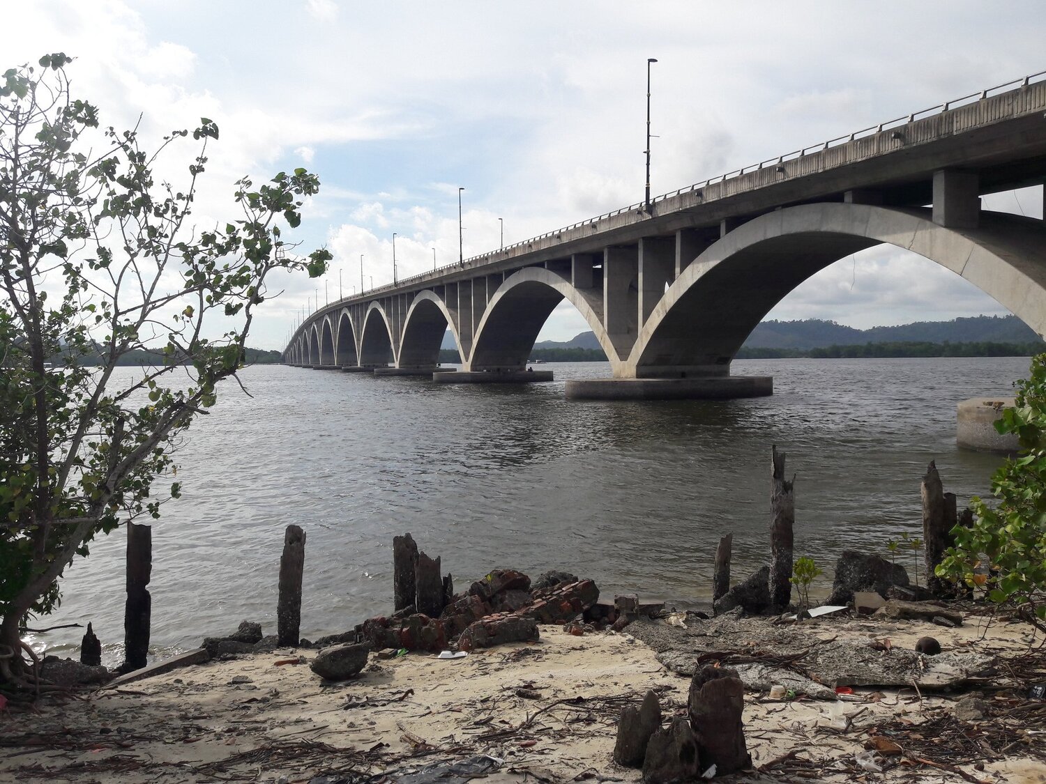 RAJA PERMAISURI BAINUN BRIDGE