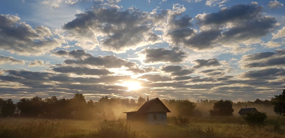 Рассвет в деревне