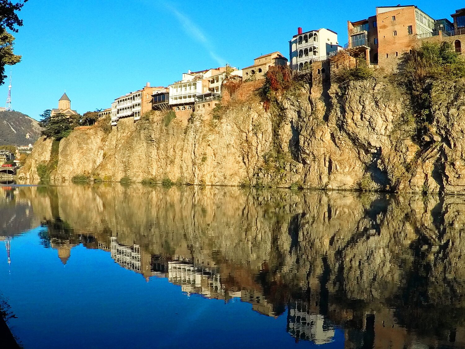 The mirror of Tbilisi