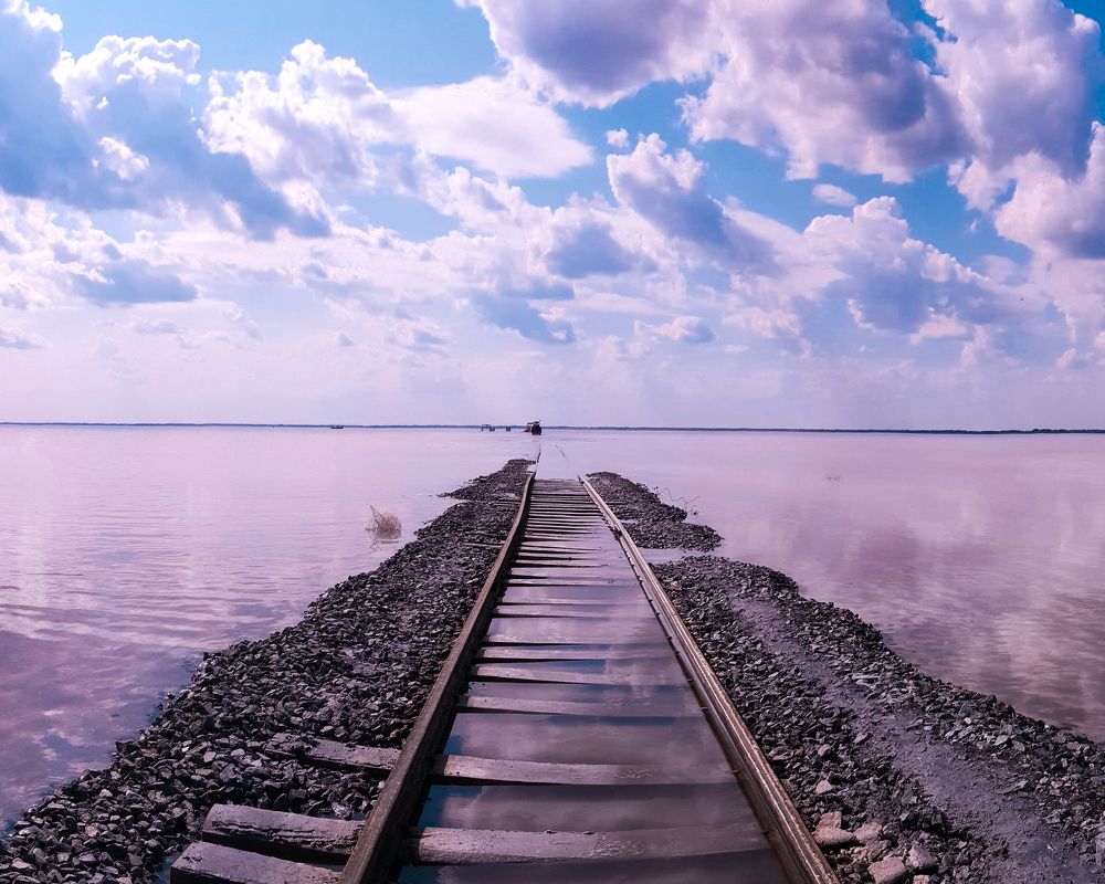 Малиновое озеро