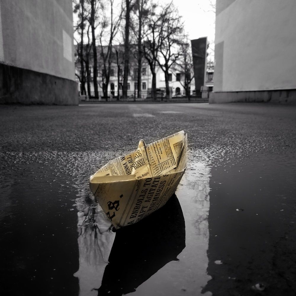 Одинокий кораблик