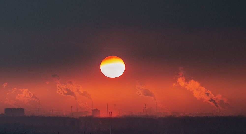 Закат над мегаполисом