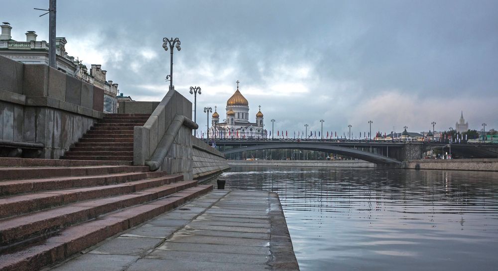 Софийская Набережная