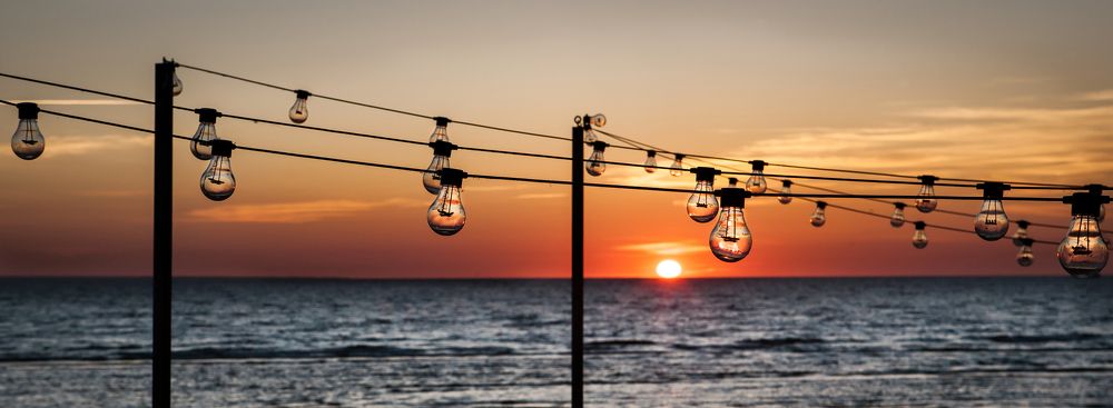 Когда на небе зажигаются... лампочки.