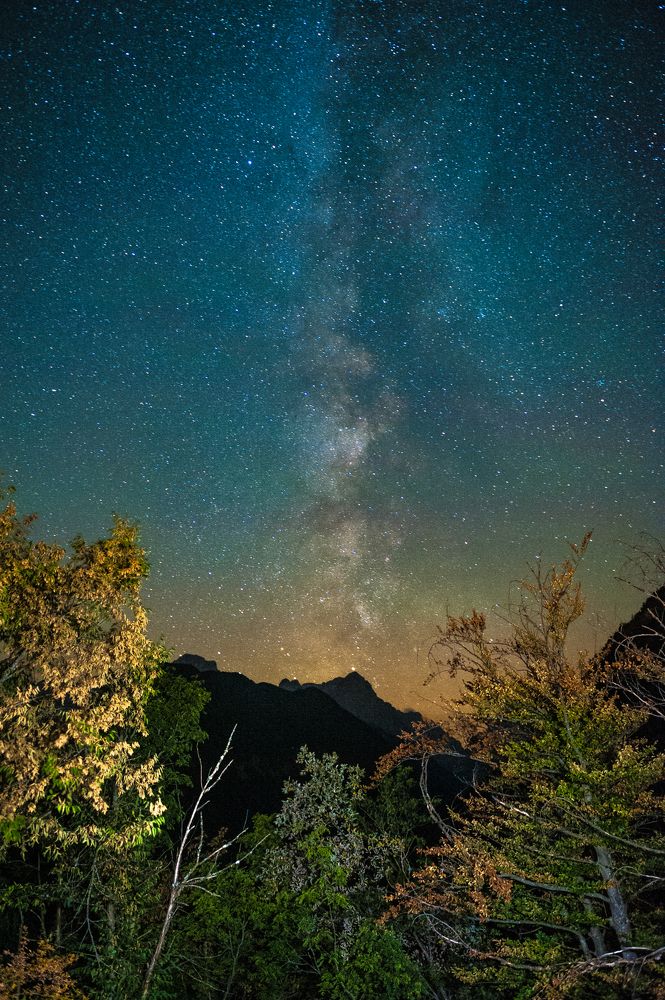 Trail to the mountains