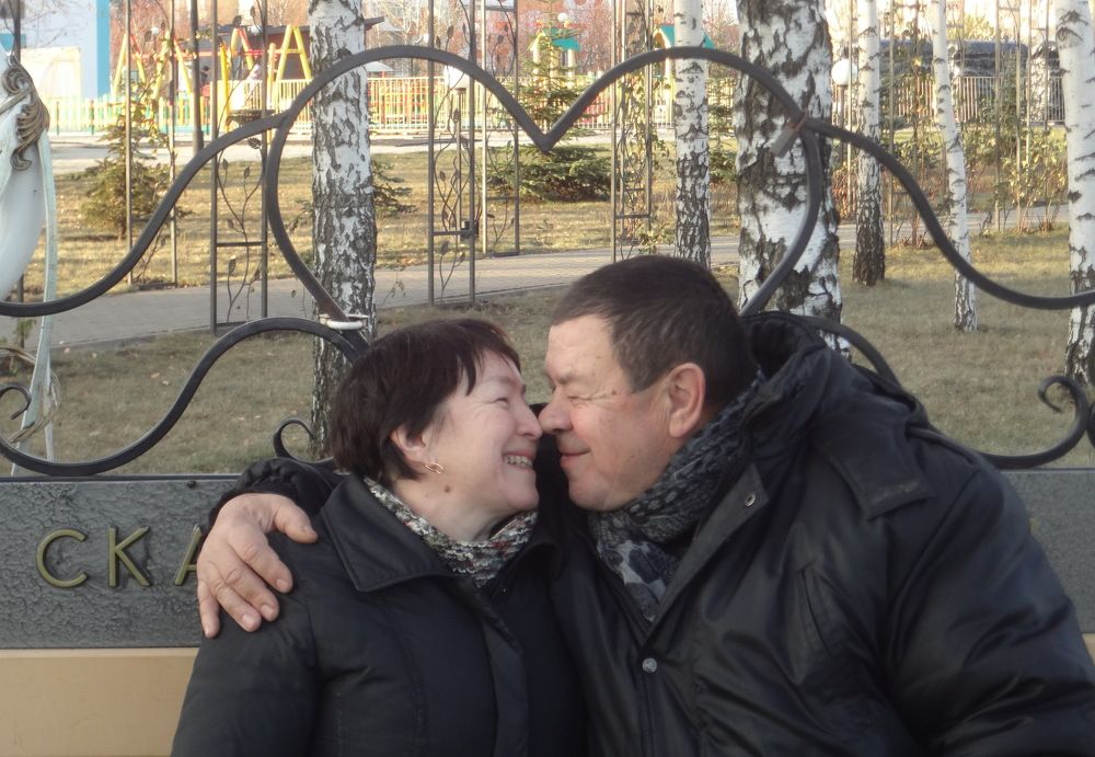 На скамейке любви