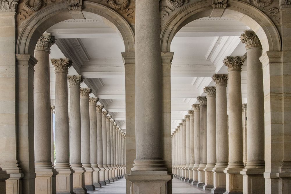 Мельничная колоннада Карловы Вары