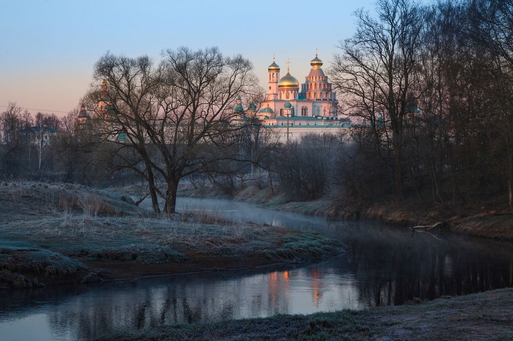 Холодный рассвет на Истре