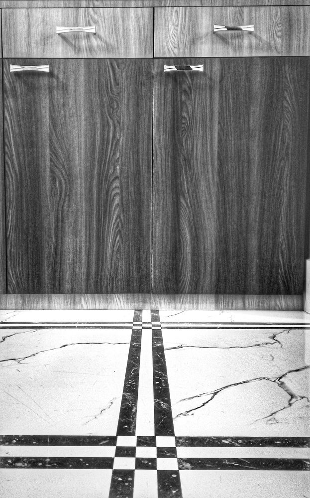 Relation - Floor & Cupboard