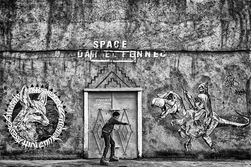 Boy playing in Ouarzazate, Maroc 2018
