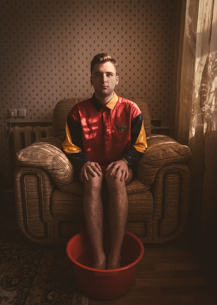 в четырех стенах