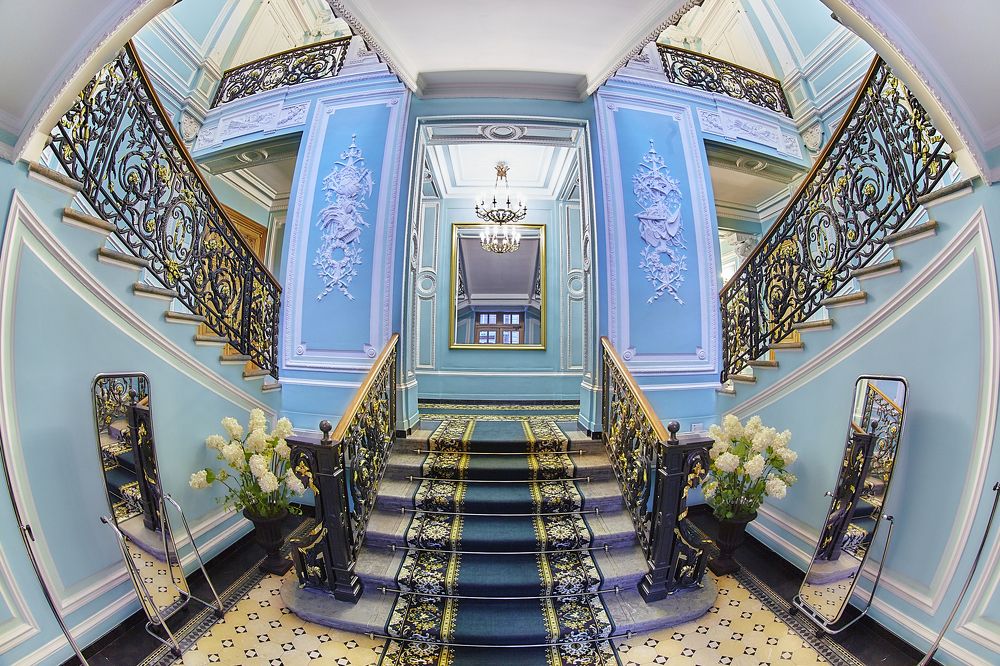 Черная лестница