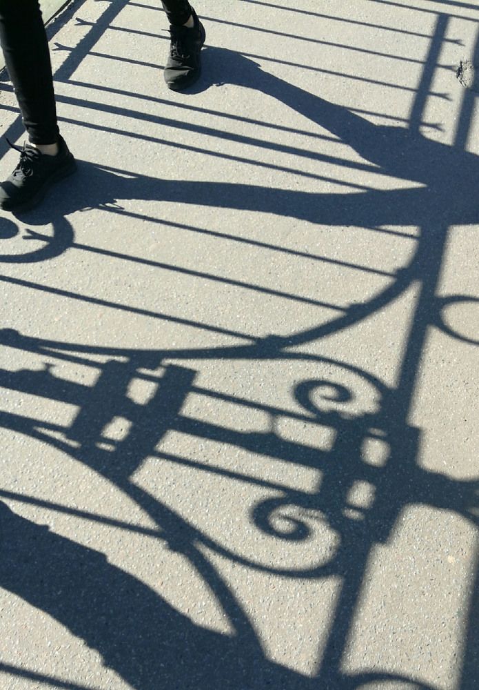 По дороге через мост Оn the way across the bridge