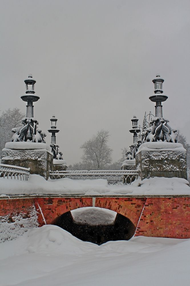 Усадьба Кузьминки (Москва). Центральный въезд.