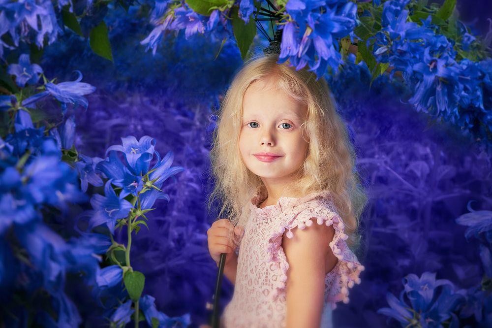 Под цветочным зонтом