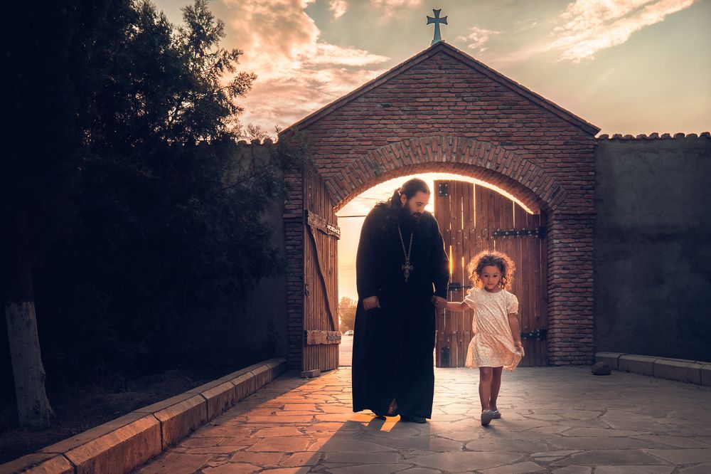 По дороге в храм