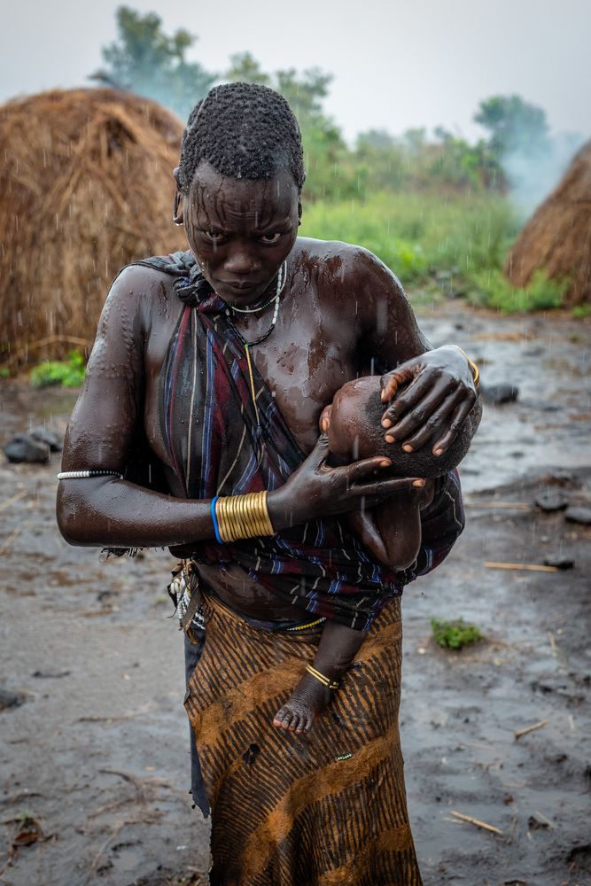Mursi women