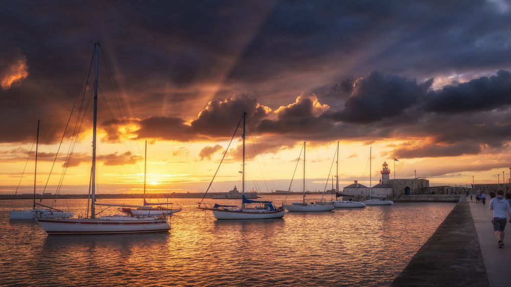 Закат в порту