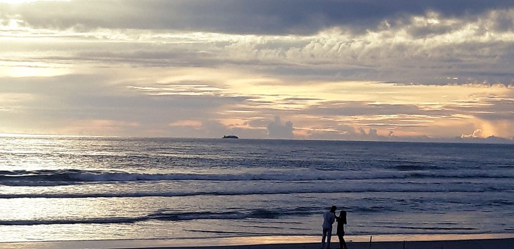 Wait sunset @pantai pasir putih bengkulu.