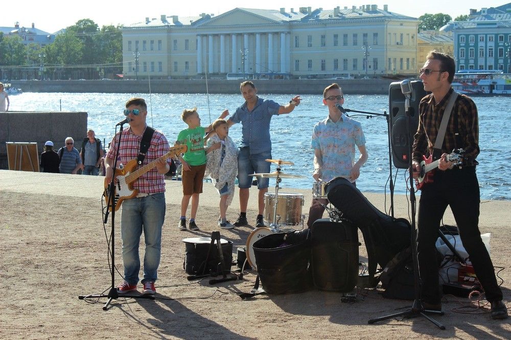 с корабля на бал