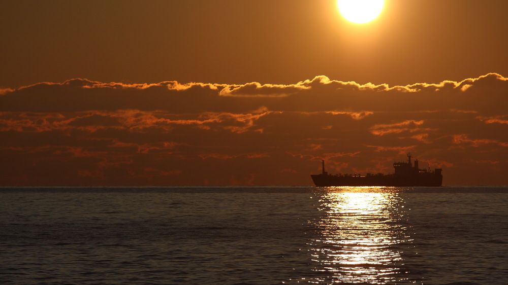 Закат на море