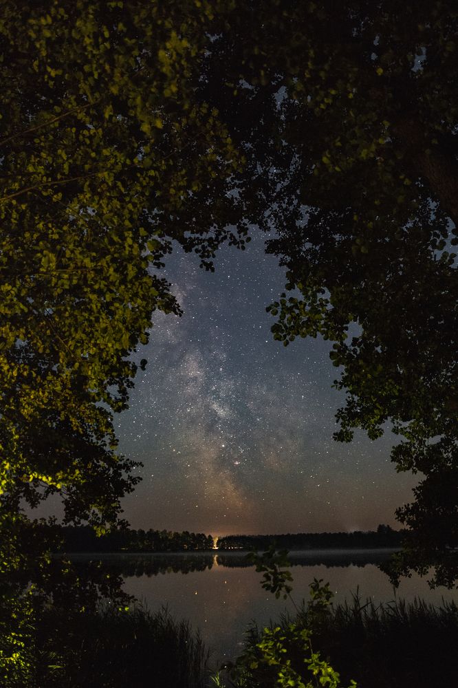 Ночь у озера